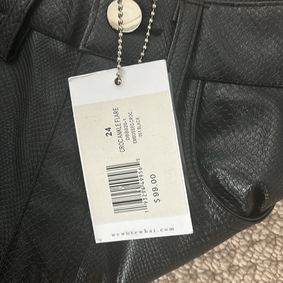 Danielle Bernstein Black Embossed Croc Ankle Flare - Picture 6 of 6